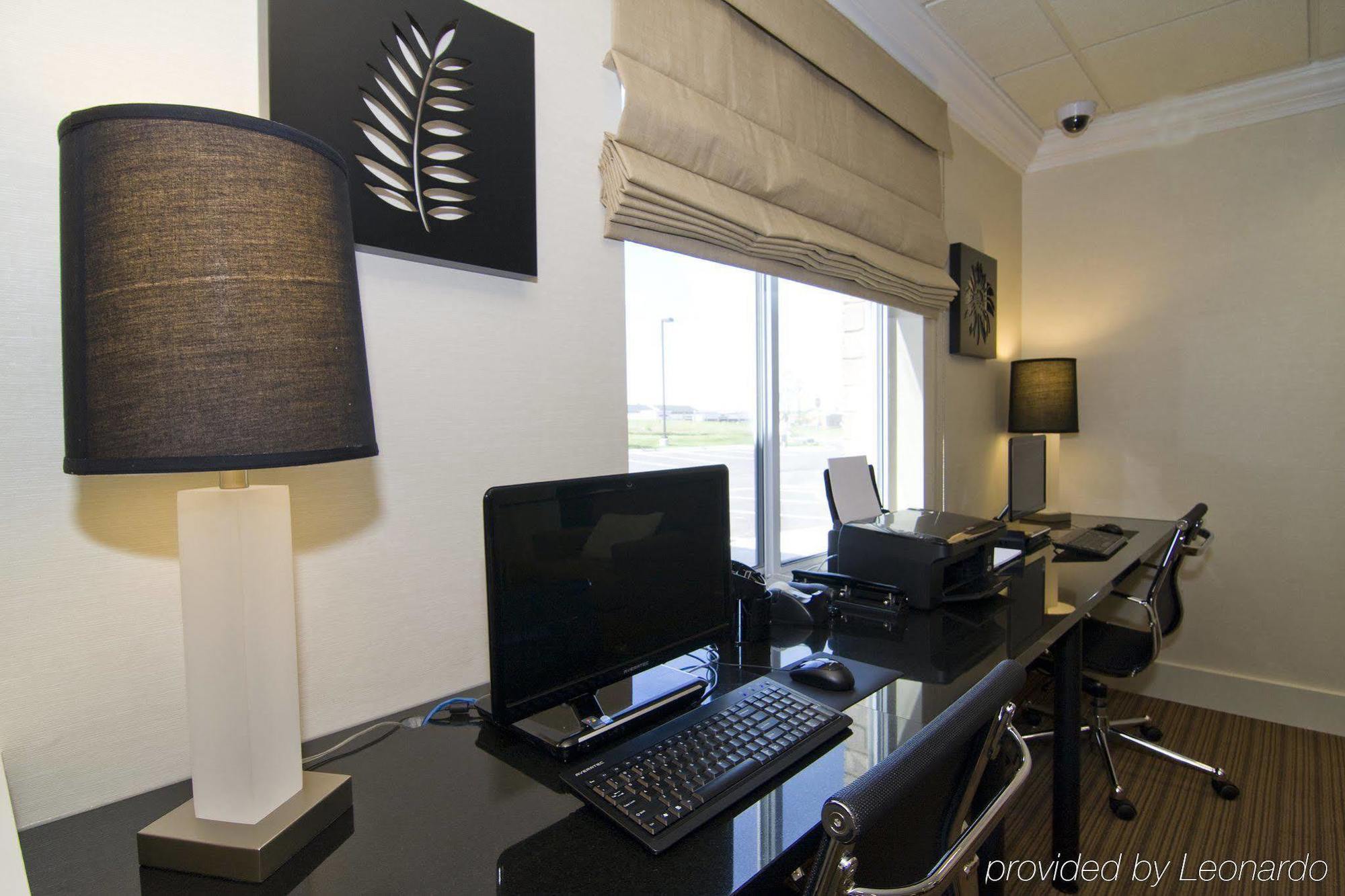 Holiday Inn Express Hotel & Suites Rogers By Ihg Facilități foto